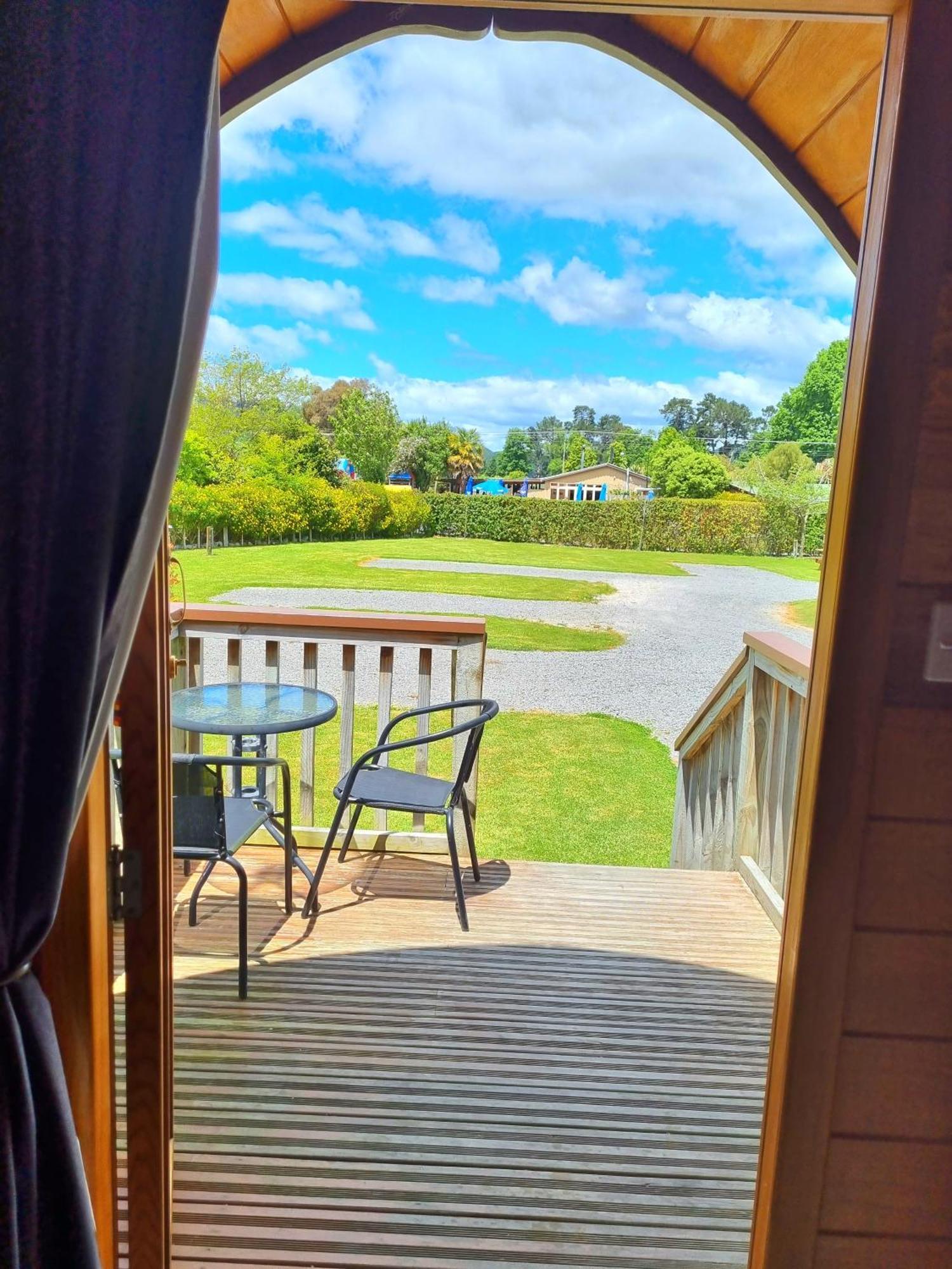 ホテル Flat Hills Tourist Park Ruahine エクステリア 写真
